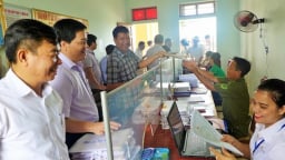 Bộ Nội vụ hướng dẫn thực hiện Nghị định 177 về chính sách đối với cán bộ không tái cử, tái bổ nhiệm
