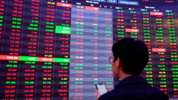 Thị trường giằng co, VN-Index vẫn giữ lửa tăng trưởng