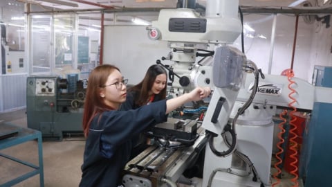 Nghiên cứu phương pháp xác định giá phí dịch vụ đào tạo tại các trường đại học công lập tự chủ trực thuộc Bộ Công Thương 