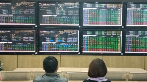VN-Index lộ diện sóng tăng mới hướng 1.400 điểm?