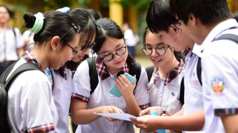 Miễn học phí: Mệnh lệnh vì dân, hành động vì tương lai