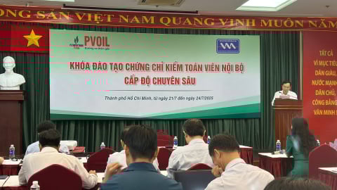 Kiểm toán viên nội bộ lớp đào tạo của VAA nghiên cứu các tiêu chuẩn quốc tế