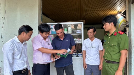 Ngân hàng Chính sách 'thiết kế tương lai' cho người nghèo và đối tượng chính sách ở TP.Huế
