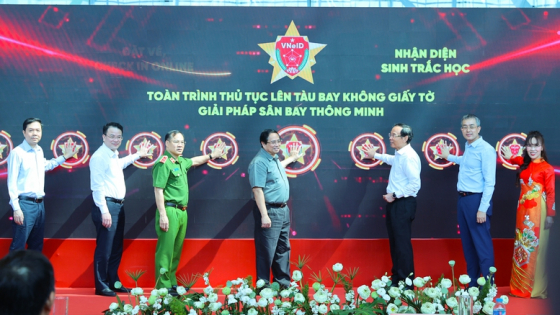 Nhân rộng giải pháp lên tàu bay không cần giấy tờ