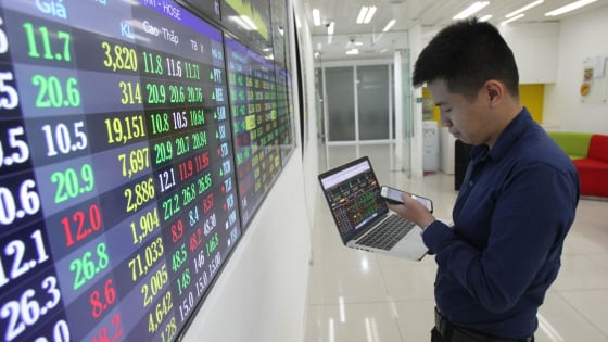 Đà tăng được củng cố, VN-Index thiết lập mặt bằng giá mới