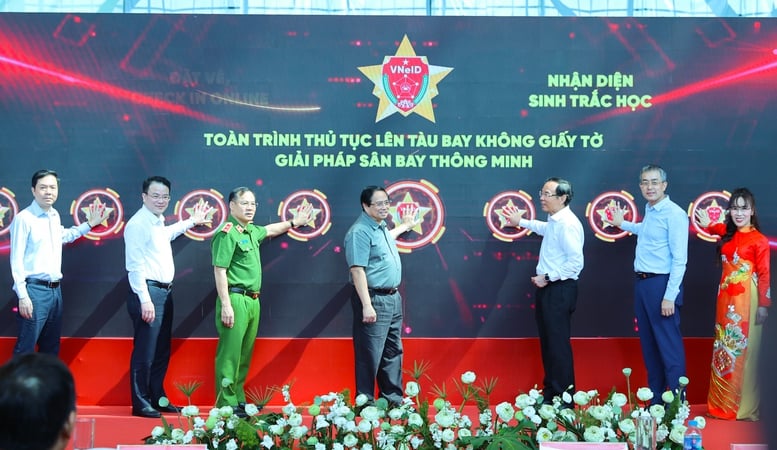 Nhân rộng giải pháp lên tàu bay không cần giấy tờ