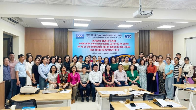 Lịch học Khoá Tập huấn “Hướng dẫn thực hiện phương án tự chủ tài chính và xử lý các vướng mắc khi áp dụng chế độ kế toán theo Thông tư 24/2024/TT-BTC” tháng 5