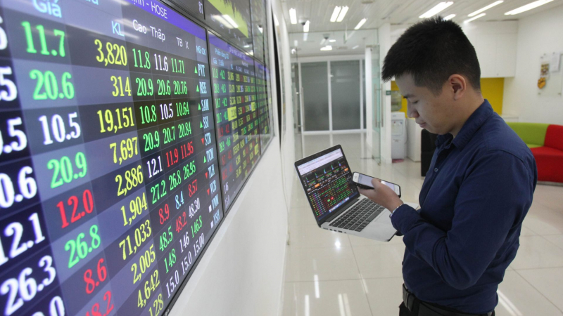 Đà tăng được củng cố, VN-Index thiết lập mặt bằng giá mới