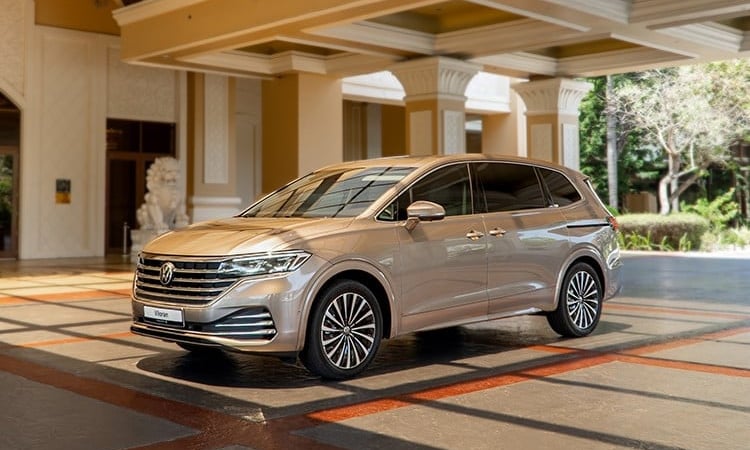 Volkswagen Viloran 2025 công bố giá bán mới