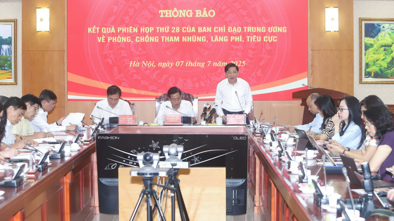 Đưa vụ án xảy ra tại Cục An toàn thực phẩm và 5 vụ khác vào diện theo dõi, chỉ đạo