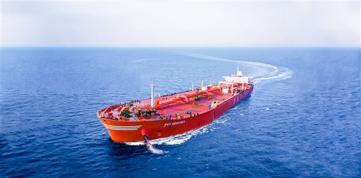 Vì sao thuyền trưởng PVTrans ngắt chuỗi tăng lợi nhuận?