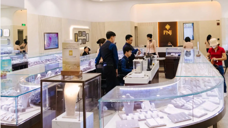 Cổ phiếu PNJ lao dốc, nhà đầu tư bán tháo