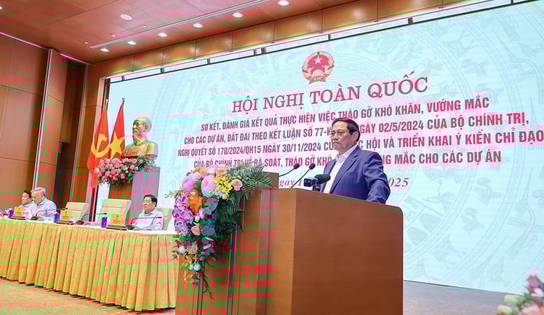 Thủ tướng: Tháo gỡ vướng mắc cho gần 3.000 dự án tồn đọng với tinh thần '6 rõ'