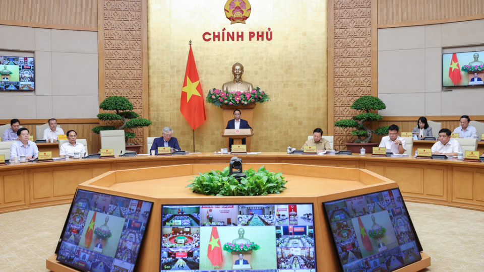Nỗ lực cao nhất, phấn đấu hoàn thành thắng lợi các chỉ tiêu phát triển KT-XH năm 2025