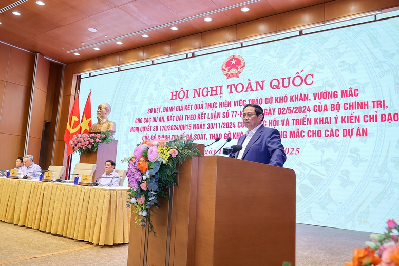 Thủ tướng: Tháo gỡ vướng mắc cho gần 3.000 dự án tồn đọng với tinh thần '6 rõ'