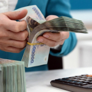 Ngân hàng hút tiền gửi kỷ lục 