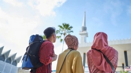 Muslim tourists generate over $3.5 billion to Malaysia's tourism industry