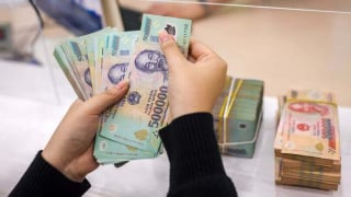 Stocks of Vietnam's smaller banks rally on capital plans, major bourse listings