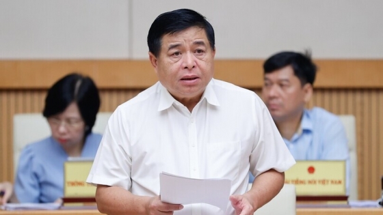 Vietnam minister warns of higher inflation, continued exchange rate ...