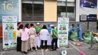 SeABank tổ chức 'Ngày hội đổi rác lấy quà'