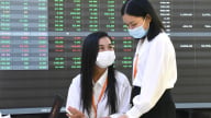 Rủi ro tập trung tín dụng cao khi ngân hàng đổ tiền vào công ty chứng khoán