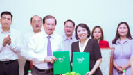 AgriS tặng nước uống dinh dưỡng phục vụ đại lễ A80 