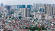 Giá căn hộ tiếp tục leo thang, nguy cơ 'bong bóng' rình rập?
