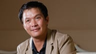 Người gieo hồn Việt vào từng viên ngọc