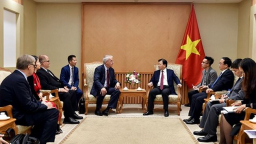 Canadian corporation seeks opportunity to invest in Noi Bai - West lake urban railway