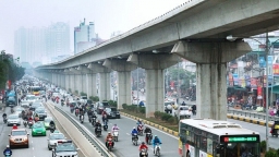 Hanoi's first urban railway project put eleven months behind schedule