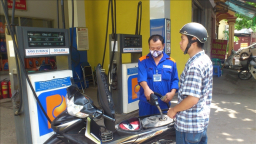 Petrolimex to stop selling RON 92 petrol nationwide from January 1, 2018