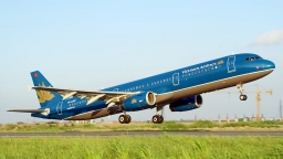 Vietnam Airlines' lower profits because of oil prices