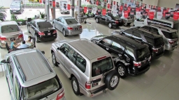 Doubled import tax obstructs the entrance of used cars to Vietnam