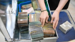 'Bóng ma' nợ xấu ám ảnh ngành ngân hàng 