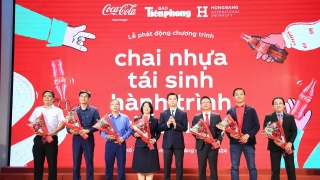 Coca-Cola Việt Nam tiếp tục chương trình “Chai nhựa tái sinh, hành trình tiếp nối”