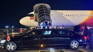 Tổng thống Cộng hòa Litva đến Hà Nội trên chuyên cơ Vietjet