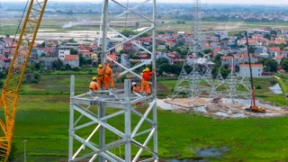 Đội nắng nóng thi công đường dây 500KV mạch 3