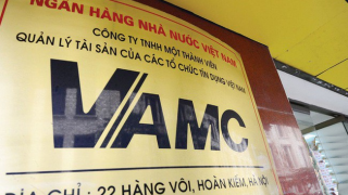 Nợ xấu phủ bóng đen lên tăng trưởng kinh tế Việt Nam