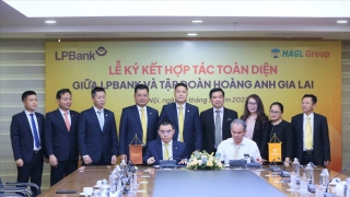 LPBank hợp tác toàn diện với Hoàng Anh Gia Lai