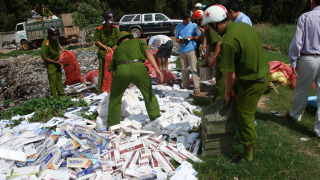 Đẩy mạnh chống buôn lậu, hàng giả, để tăng thu ngân sách