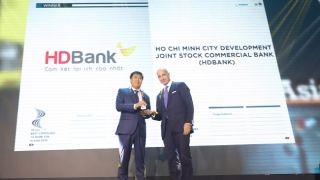 HDBank lần thứ 3 nhận giải 'Nơi làm việc tốt nhất châu Á'