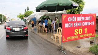 Giấy xét nghiệm Covid-19 trở thành ‘giấy thông hành’ để vào nhiều tỉnh thành