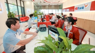 Lãnh đạo HDBank đăng ký mua vào 1 triệu cổ phiếu HDB