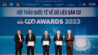 Tổng giám đốc LPBank nhận danh hiệu Lãnh đạo chuyển đổi số tiêu biểu năm 2023