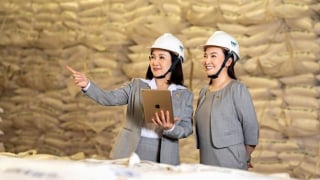 Hai người phụ nữ tạo nên vị ngọt cho TTC AgriS