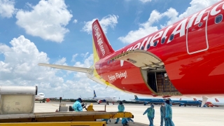 Chuyến bay Vietjet chở 200 máy thở hiện đại từ Đức đã về Việt Nam