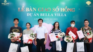 Trần Anh Group bàn giao sổ hồng dự án Bella Villa