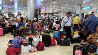 Trung bình khoảng 90 chuyến bay bị chậm, hủy mỗi ngày