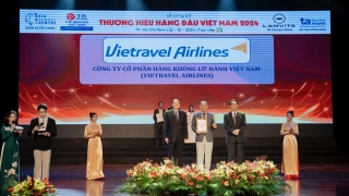 Vietravel Airlines được vinh danh tại lễ công bố thương hiệu hàng đầu Việt Nam 2024