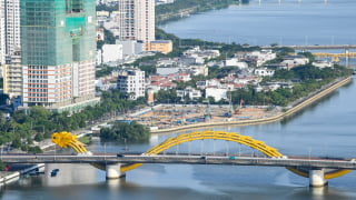 Nóng từng mét đất dọc sông Hàn: Ai đang chiếm những vị trí vàng ven sông? 